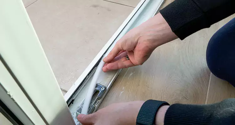 Garage Door Off Track Repair in West Little River, FL