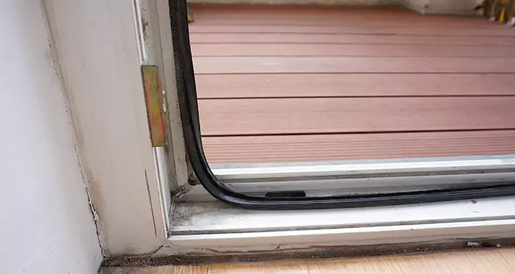 Why Choose Us for Leaking Sliding Glass Door Repair in West Little River, FL?
