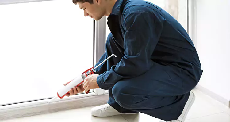 Window Glass Caulk Repair in West Little River, FL