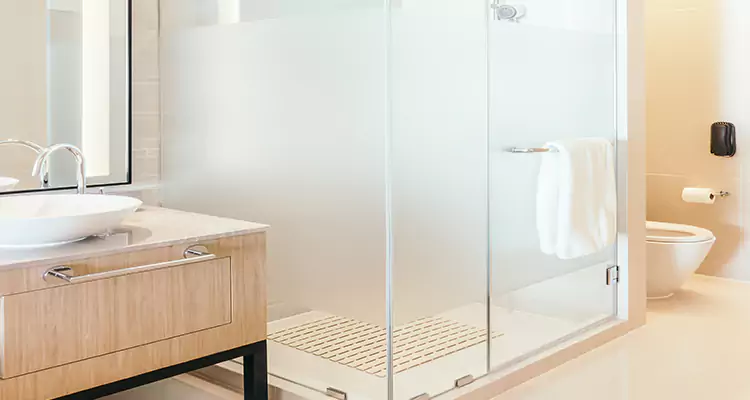 Expert Shower Door Fix and Repair in West Little River, FL