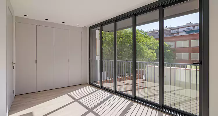 Fix Sliding Screen Door Track in West Little River, FL